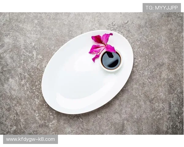 白色碟子图片素材免费下载适合餐饮行业宣传的白色碟子高清图片资源 白色碟子图片素材免费下载适合餐饮行业宣传的白色碟子高清图片资源